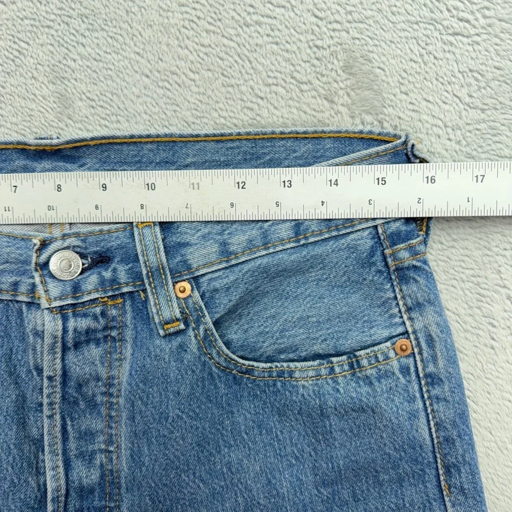 NEW Levis Jeans Mens 31x32 Blue 501 Original Fit Straight Leg Button Fly Denim